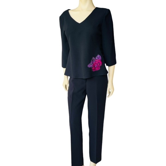 Studio I Custom Flower Appliqué Women’s Top - Picture 3 of 7